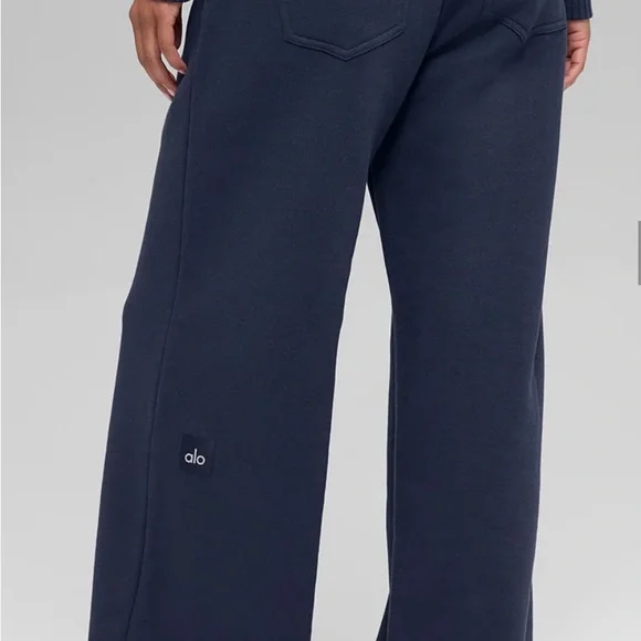 Alo Navy Blue Sweatpants - Picture 2 of 3